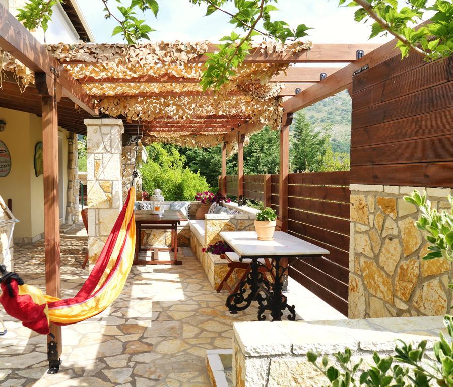 Villa Victoria Boutique Apartments Sívota Buitenkant foto